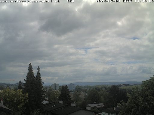 Webcam-Livebild in Richtung Süden aus Bassersdorf - Wird automatisch alle 5 Minuten aktualisiert.